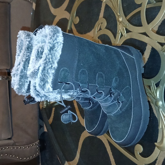 All in motion euc genuine leather boots - Picture 2 of 5